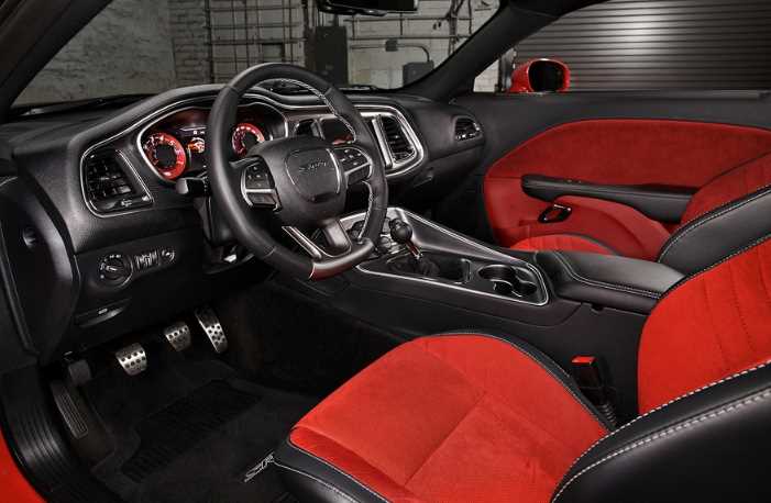 2022 Dodge Hellcat Interior