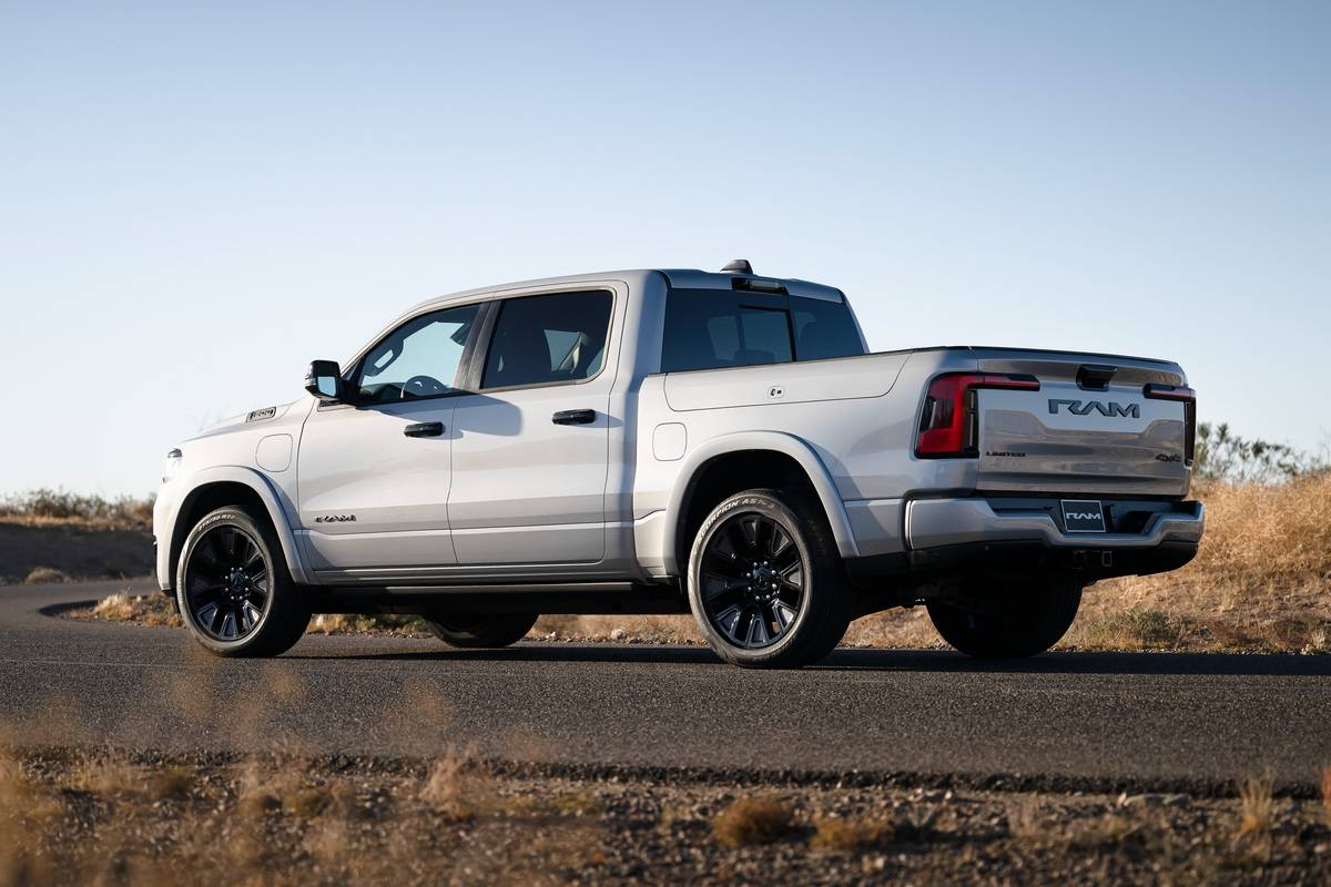 2026 Ram 1500 Ramcharger Will Have 145 Miles Of Electric Range 690 